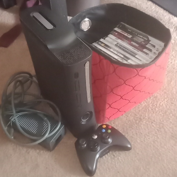 Xbox 360 w/12 games - Picture 6 of 7